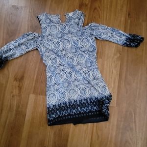 Cold shoulder mini dress by Joompy